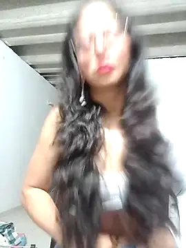 Eloisa smith online show from 10/16/25, 04:13