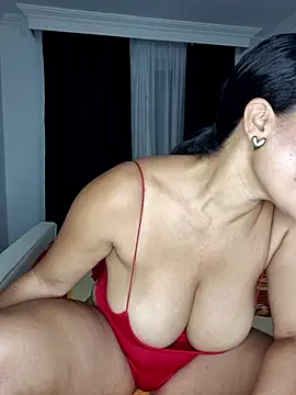 karla-bruni online show from 04/21/26, 09:59