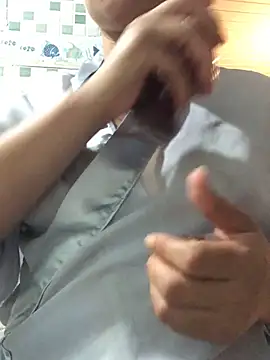 AliceXmoore online show from 10/18/25, 03:13