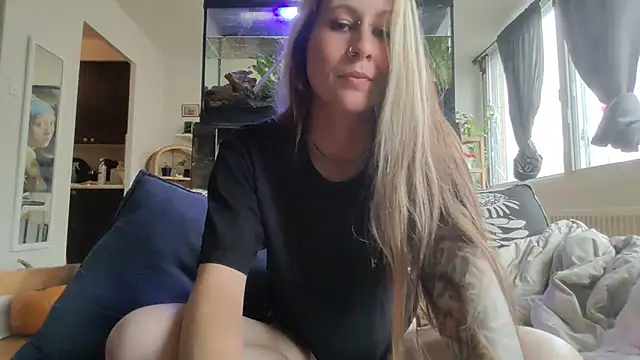 Inked Snow Muse online show from 10/07/25, 05:10