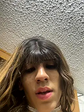 SiaraRealist online show from 12/01/25, 06:40