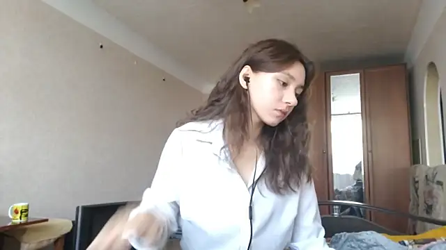 MiaLovelyOne online show from 10/23/25, 09:19