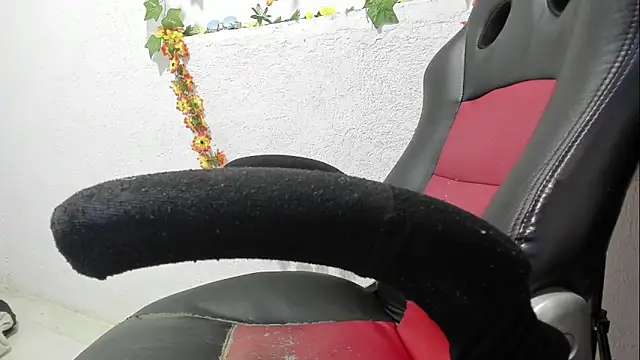 soffycarter1 online show from 10/28/25, 10:56