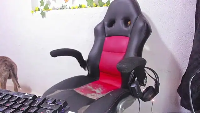 soffycarter1 online show from 11/25/25, 11:16