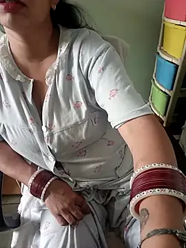 Snapshot of Parya_109 chatting on 10/31/25, 05:52 Parya 109 online show from 10/31/25, 05:52