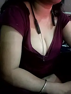 Snapshot of Parya_109 chatting on 02/13/26, 04:58 Parya 109 online show from 02/13/26, 04:58