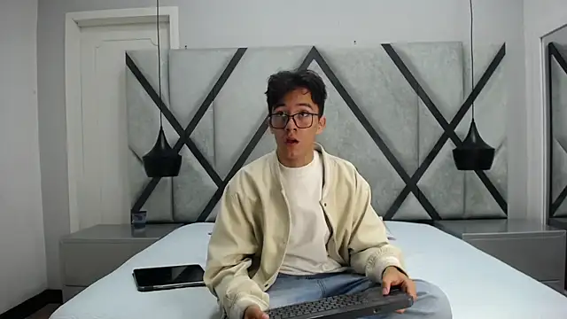 Austin Reeds online show from 10/19/25, 12:39