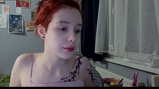 Snapshot of RubiReynnn chatting on 10/19/25, 05:57 RubiReynnn online show from 10/19/25, 05:57