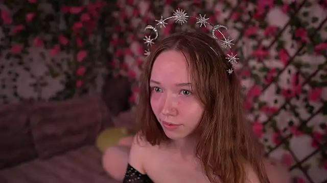 Petite Polly online show from 11/28/25, 06:10