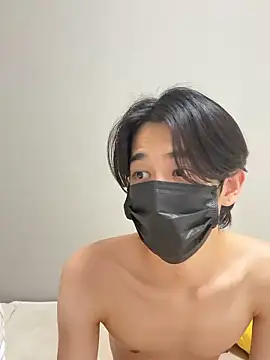 Snapshot of RAITO_ST chatting on 05/17/26, 06:59 RAITO ST online show from 05/17/26, 06:59