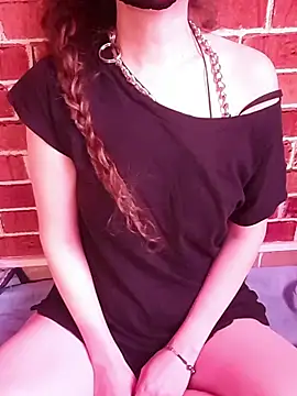 Snapshot of Heelite chatting on 10/21/25, 01:56 Heelite online show from 10/21/25, 01:56