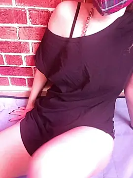 Snapshot of Heelite chatting on 10/24/25, 09:17 Heelite online show from 10/24/25, 09:17