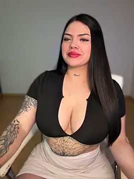 dulcemarianh  online show from 04/15/26, 05:03