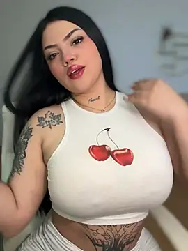 dulcemarianh  online show from 06/06/26, 03:22
