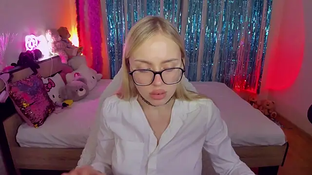 CeaneLino online show from 11/04/25, 06:18