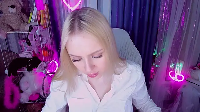 CeaneLino online show from 04/20/26, 04:32