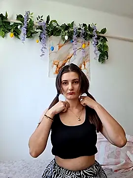 Nika aa online show from 04/05/26, 11:29