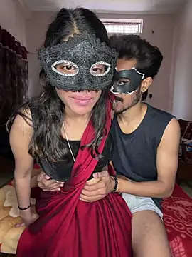 Lovebirdss online show from 01/19/26, 09:13