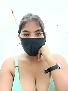 Hot radhaji online show from 01/10/26, 10:06