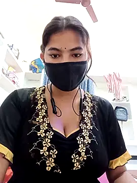 Hot radhaji online show from 03/19/26, 02:15