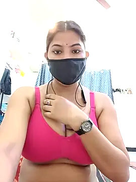 Snapshot of Hot_radhaji chatting on 05/13/26, 02:42 Hot radhaji online show from 05/13/26, 02:42