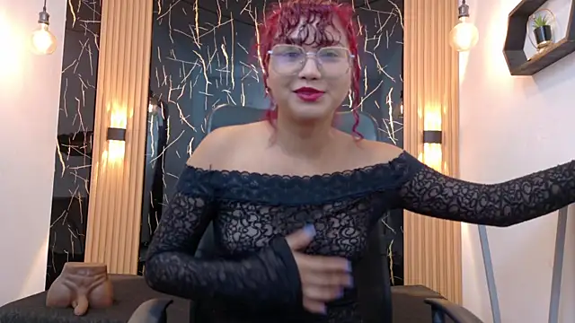 Snapshot of SamanthaFox_8 chatting on 06/26/26, 11:36 SamanthaFox 8 online show from 06/26/26, 11:36