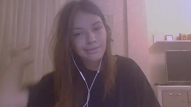 CeyaLier online show from 10/13/25, 04:07