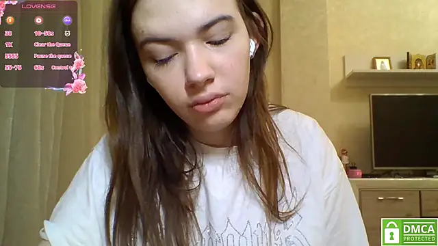 Snapshot of CeyaLier chatting on 05/14/26, 06:26 CeyaLier online show from 05/14/26, 06:26