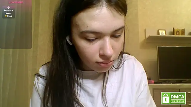 Snapshot of CeyaLier chatting on 06/04/26, 06:25 CeyaLier online show from 06/04/26, 06:25