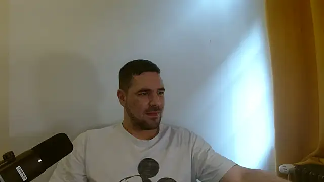 chibrax918 online show from 12/18/25, 11:05