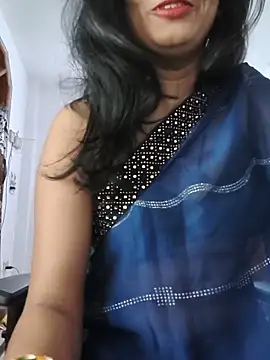 Snapshot of Janu-hasena chatting on 05/25/26, 06:14 Janu-hasena online show from 05/25/26, 06:14