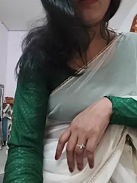 Snapshot of Janu-hasena chatting on 06/12/26, 10:47 Janu-hasena online show from 06/12/26, 10:47