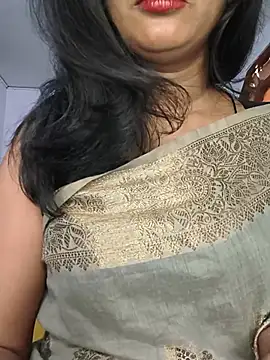 Snapshot of Janu-hasena chatting on 06/30/26, 11:44 Janu-hasena online show from 06/30/26, 11:44
