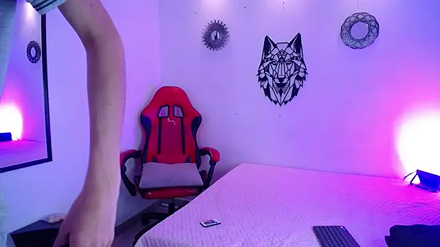 Emo Boy  online show from 01/07/26, 12:40