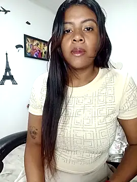 vannesitha25 online show from 10/10/25, 01:54