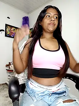 vannesitha25 online show from 10/18/25, 06:30