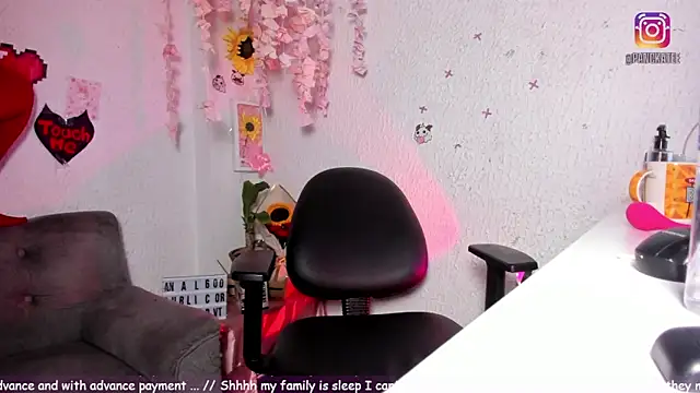 Emilycollei online show from 03/15/26, 04:29