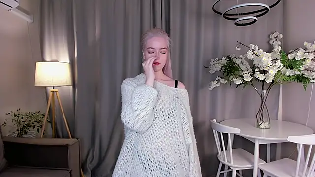 TinaStevenson online show from 10/21/25, 09:37