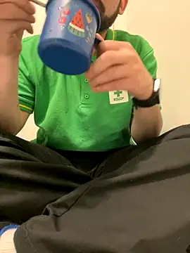 Nasho172737 online show from 12/01/25, 05:51