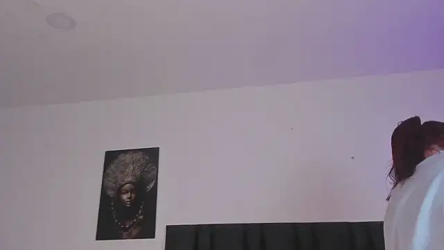 SaradaParker online show from 04/11/26, 09:08