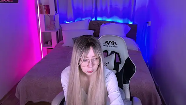 sofiisun online show from 10/19/25, 02:12