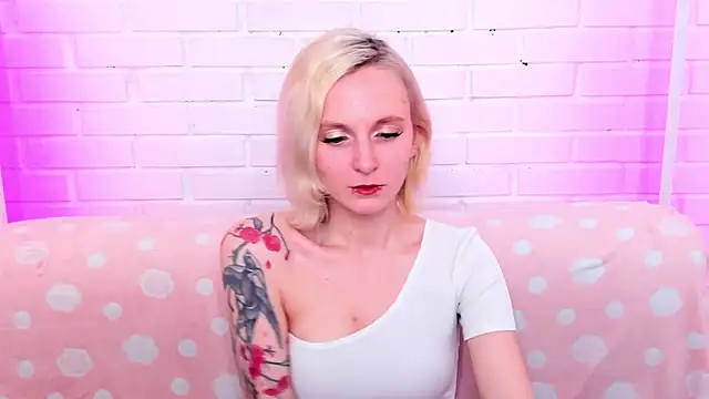 LikiLips online show from 02/27/26, 08:36