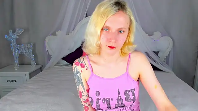 LikiLips online show from 04/21/26, 01:42