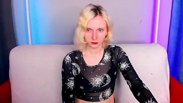 LikiLips online show from 04/22/26, 01:08