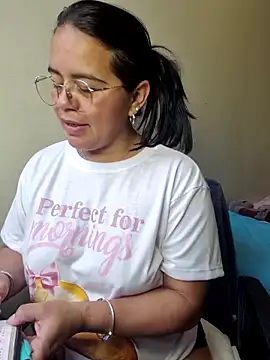 Miss  kendra  online show from 10/31/25, 02:51