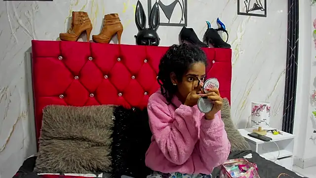 thianahorny online show from 03/19/26, 09:46