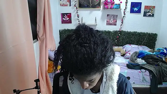 thianahorny online show from 05/17/26, 12:41
