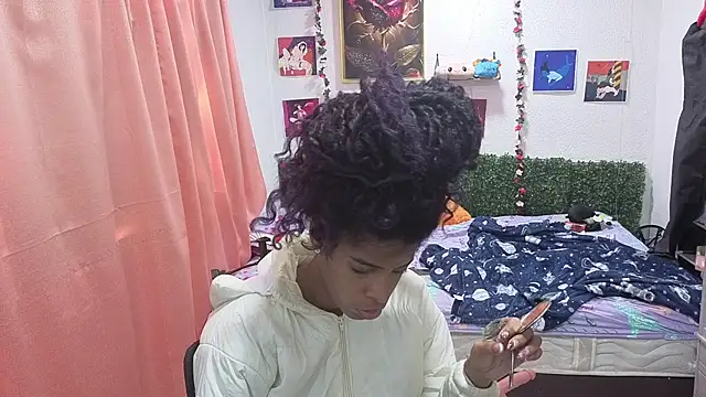 Snapshot of thianahorny chatting on 07/11/26, 01:58 thianahorny online show from 07/11/26, 01:58