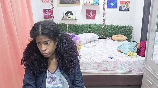 Snapshot of thianahorny chatting on 07/21/26, 01:24 thianahorny online show from 07/21/26, 01:24