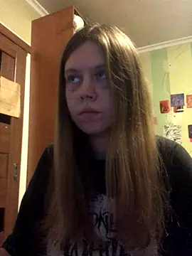 LunaVirelle online show from 11/15/25, 05:09